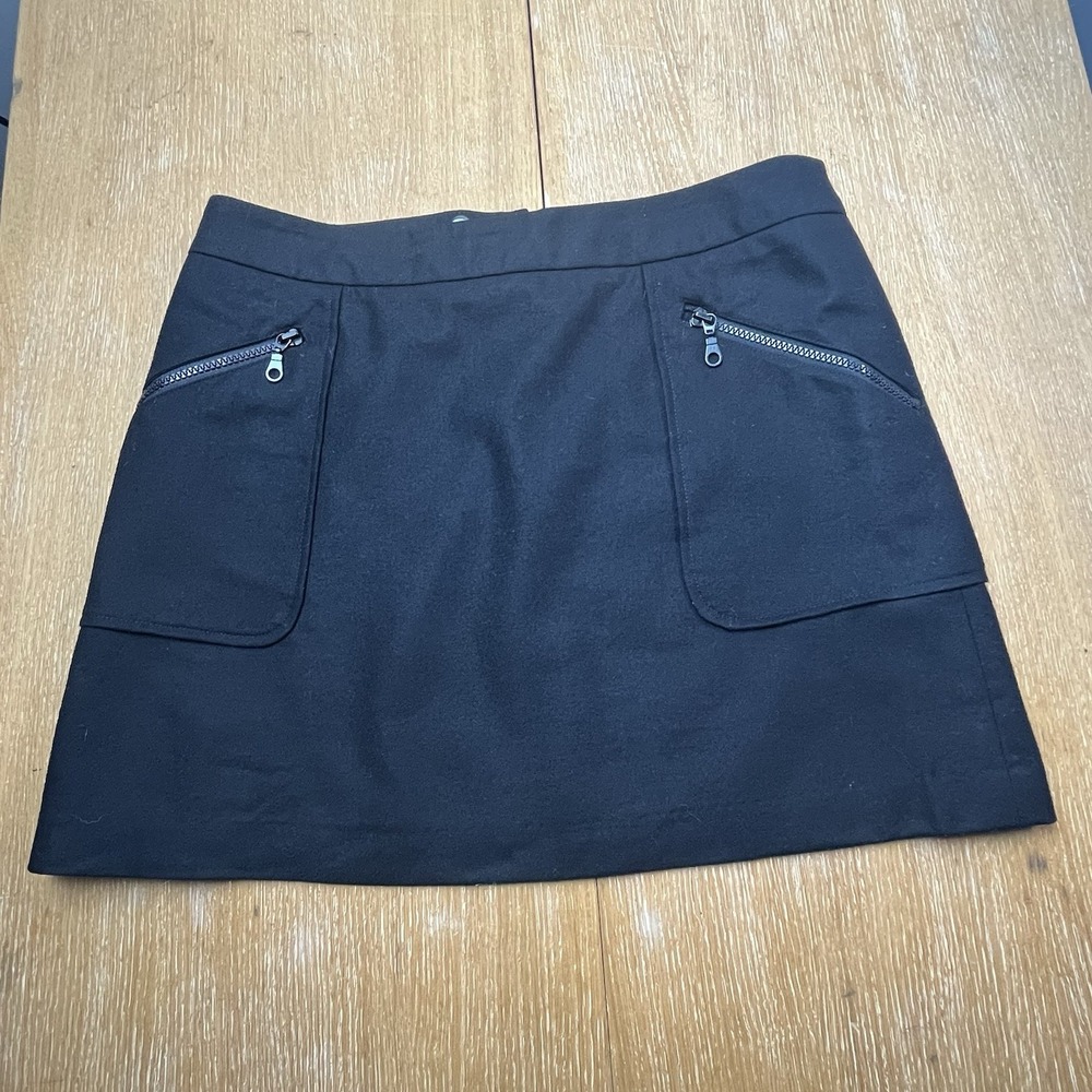 Club Monaco Black Wool Blend Mini Skirt Front Zip Pockets Size 6 Made in Canada